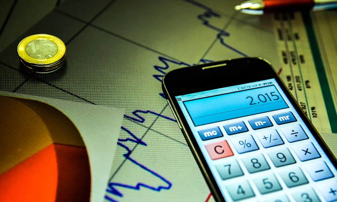 Leia mais sobre o artigo Mercado financeiro reduz para 4% projeção de inflação para 2026