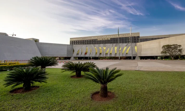 STJ condena conselheiro do TCE-RJ a 13 anos de prisão