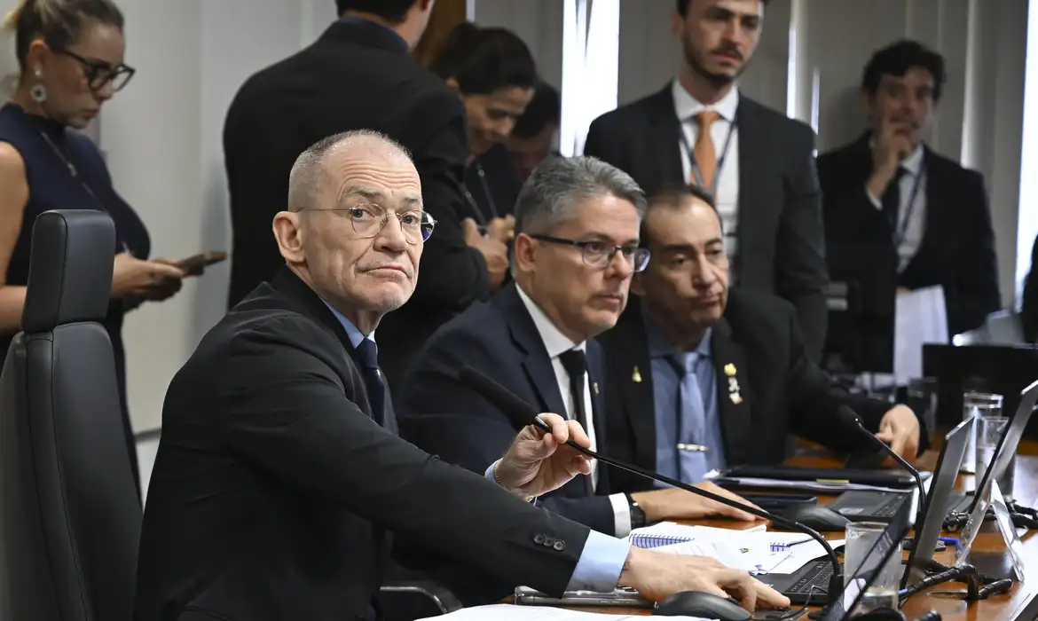 Leia mais sobre o artigo Caso Master: CPI do Crime convoca Vorcaro, Campos Neto e Paulo Guedes
