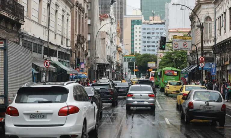 Adesivo eleitoral pode levar à perda da cobertura de seguro