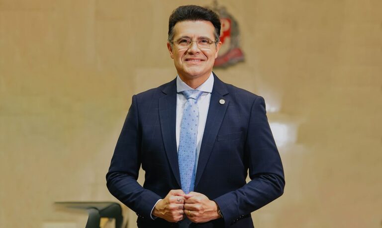 Deputado bolsonarista Marcelo Aguiar é detido após disparo em bar